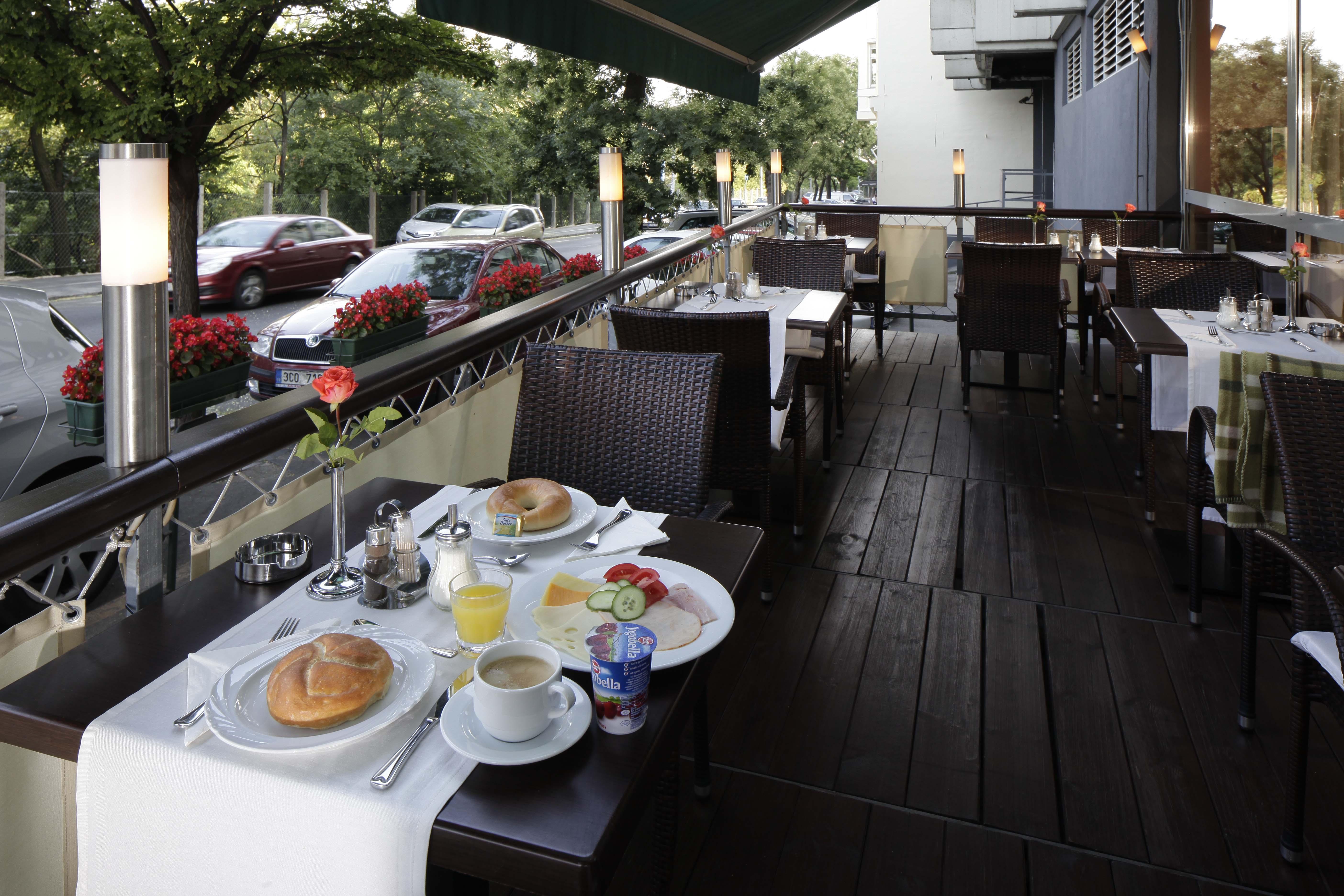 Hotel Charles Budapest Exterior foto