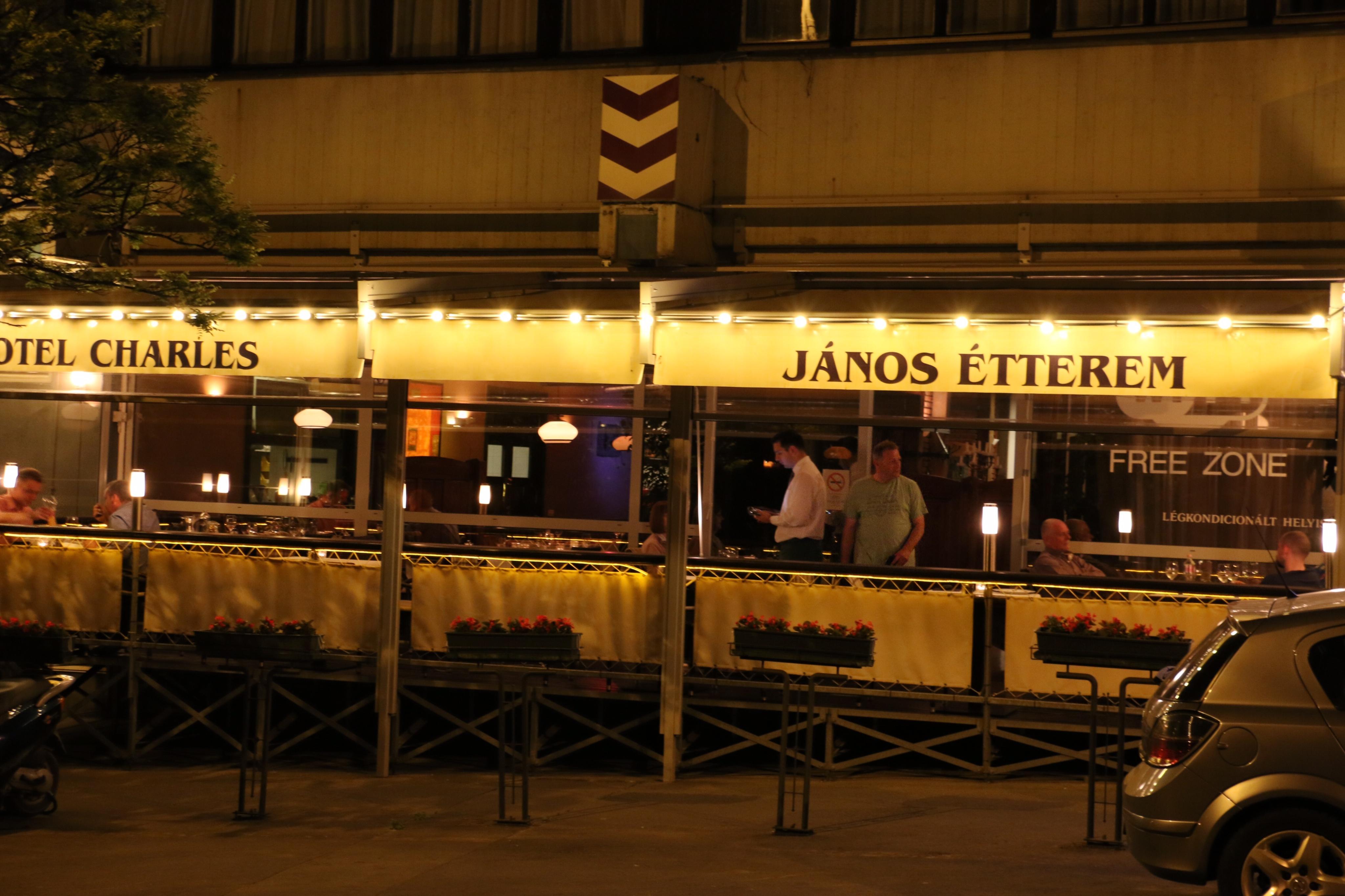 Hotel Charles Budapest Exterior foto